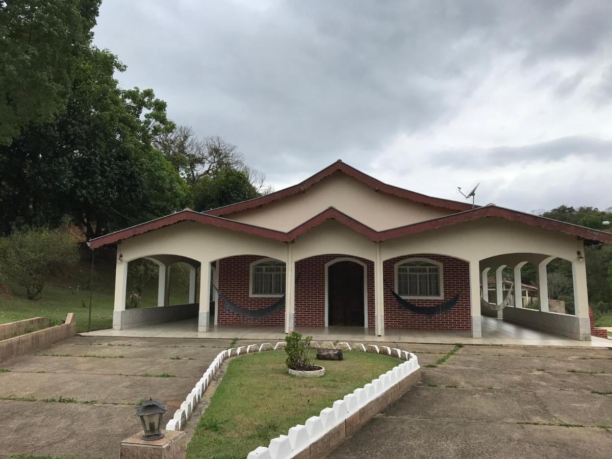 הוילה Lindóia Sitio Dos Rodrigues מראה חיצוני תמונה