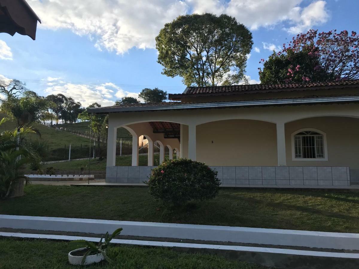 הוילה Lindóia Sitio Dos Rodrigues מראה חיצוני תמונה