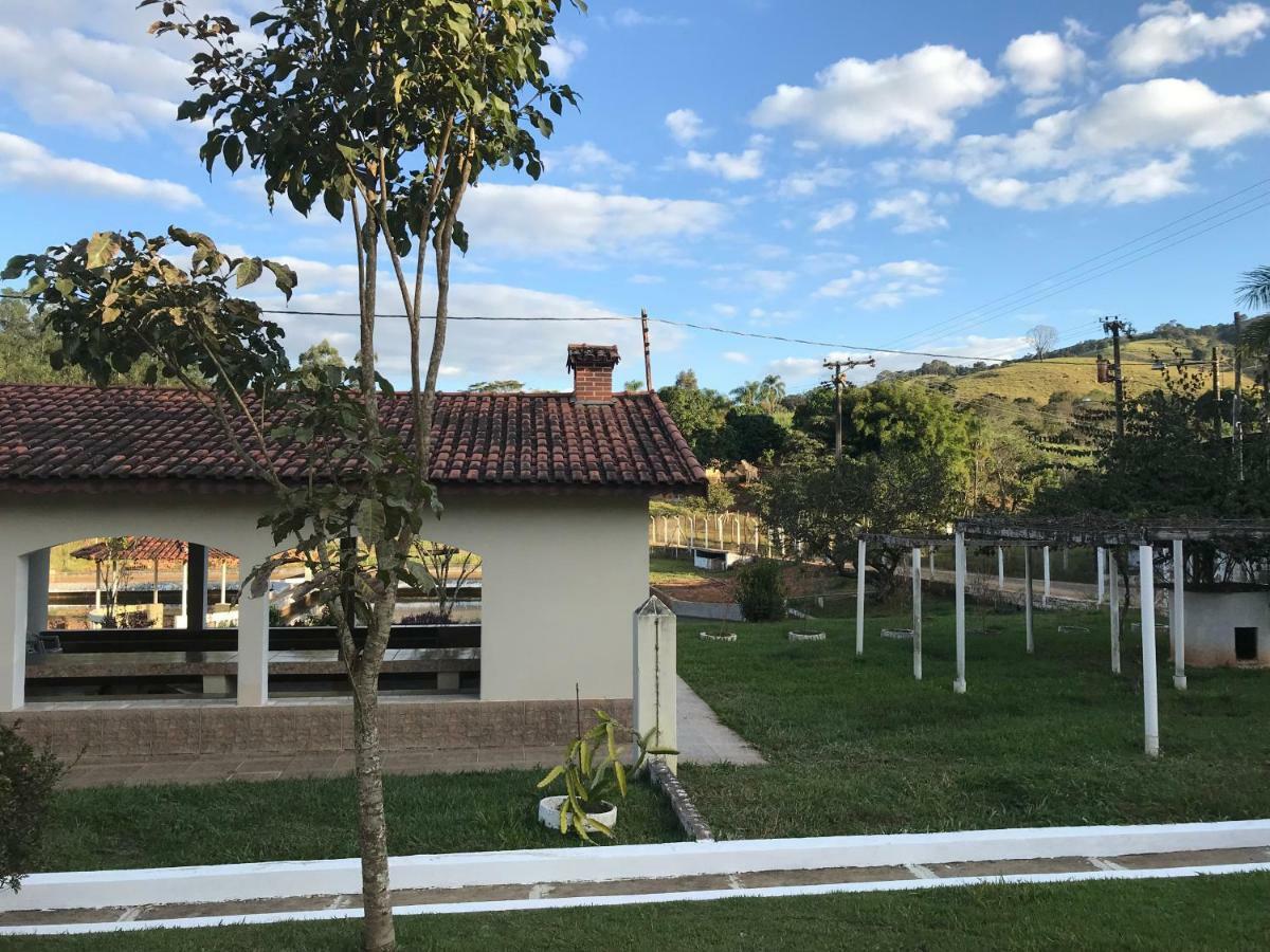הוילה Lindóia Sitio Dos Rodrigues מראה חיצוני תמונה